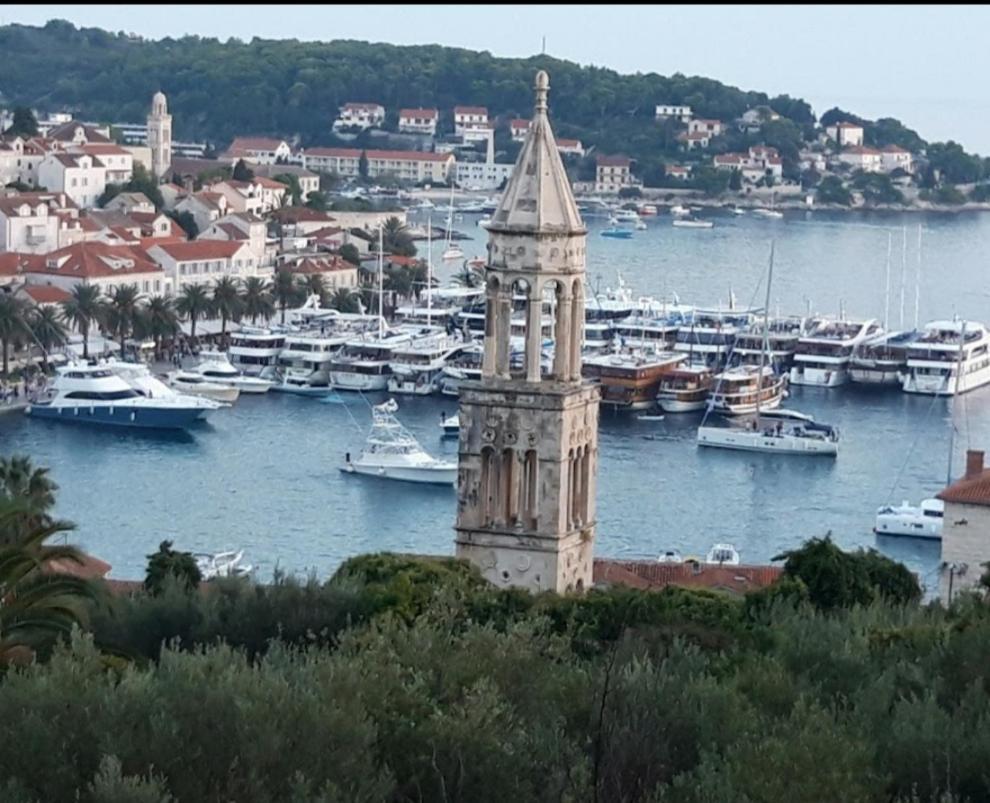 Barko Apartment And Rooms Hvar Town Esterno foto