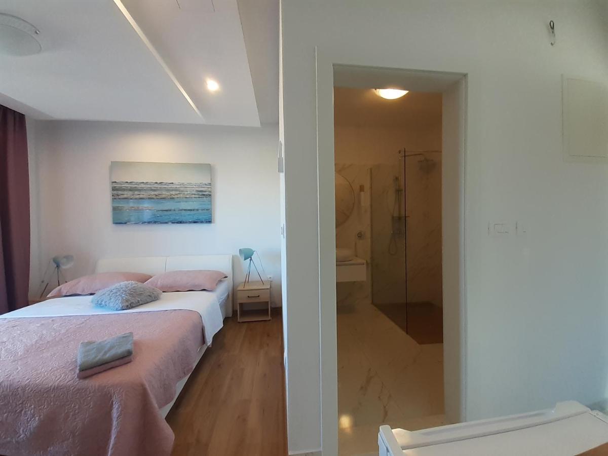 Barko Apartment And Rooms Hvar Town Esterno foto